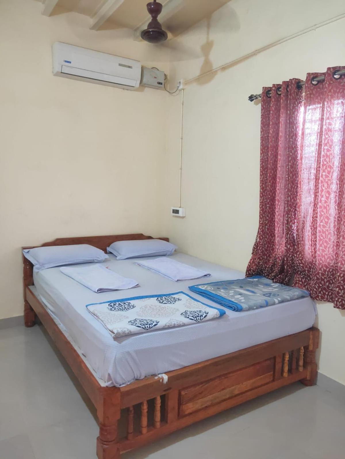 Thilak Home Stay Hampi Eksteriør billede