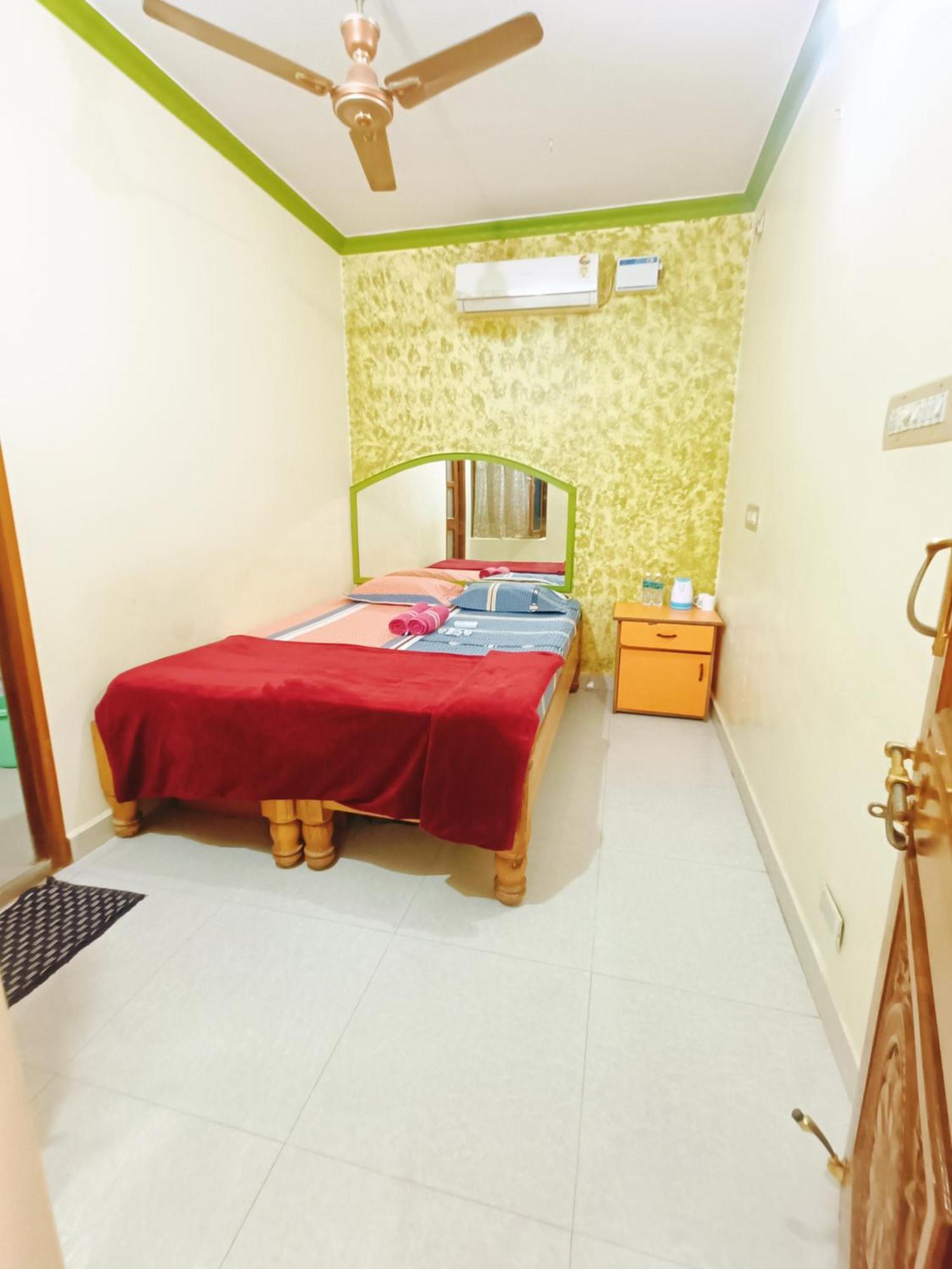 Thilak Home Stay Hampi Eksteriør billede
