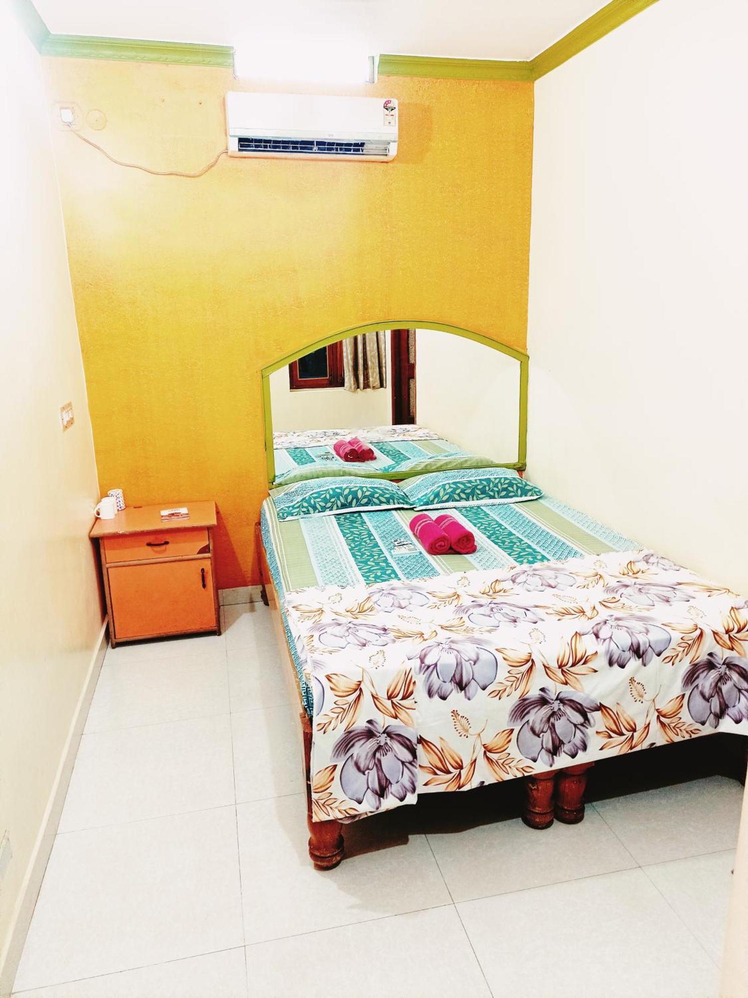 Thilak Home Stay Hampi Eksteriør billede