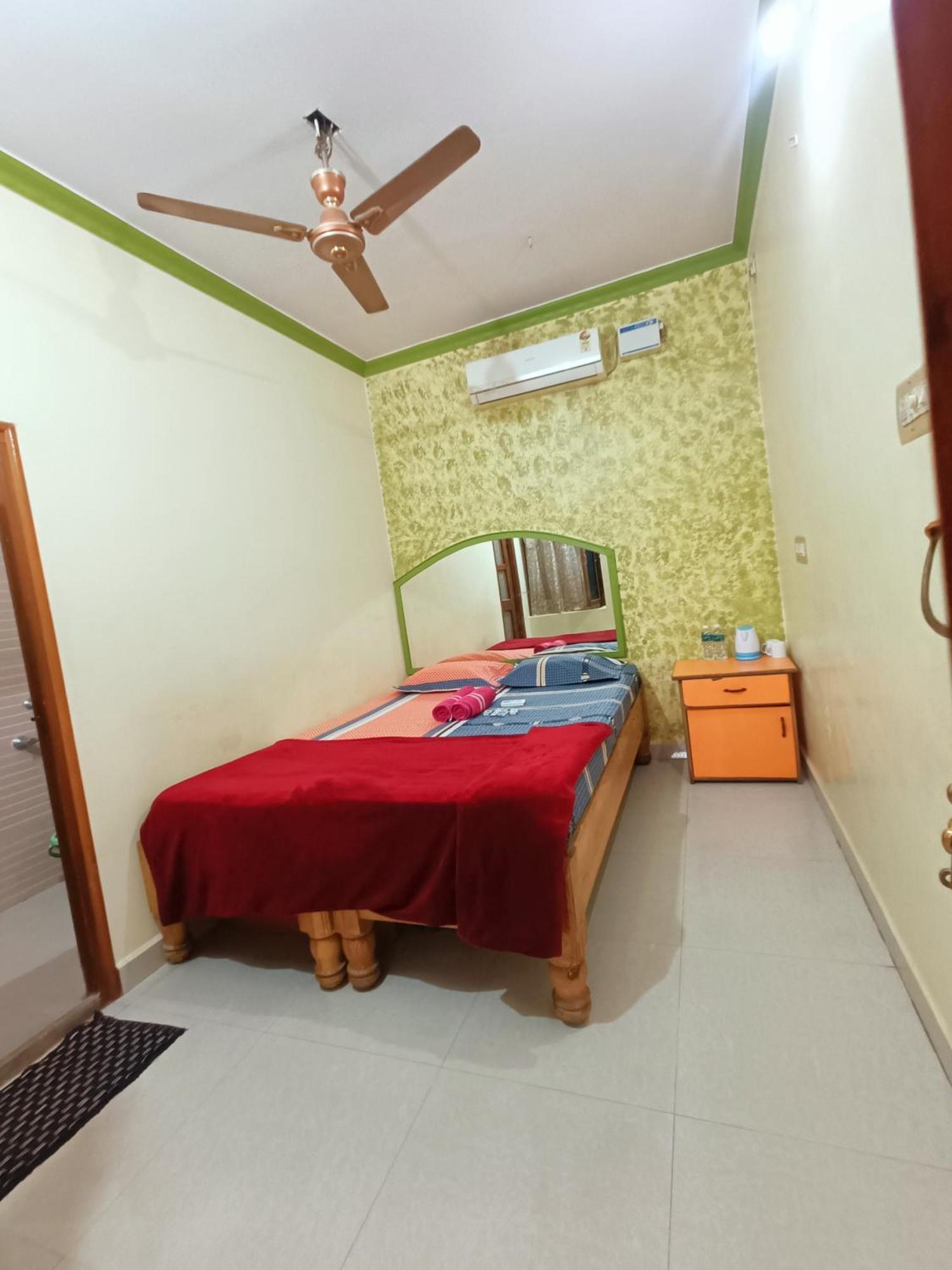 Thilak Home Stay Hampi Eksteriør billede