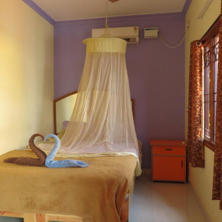 Thilak Home Stay Hampi Værelse billede